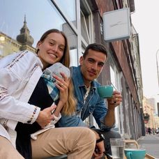 Adam Bardy s manželkou Bibi a synčekom Alanom 