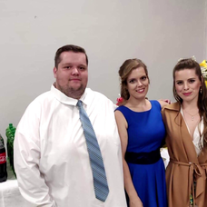 Ľubo so sestrami
