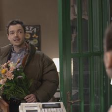 Edovi pri pohľade na Lenku a Bunnyho pukne srdce.