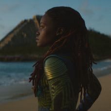 Záber z filmu Čierny panter: Navždy Wakanda