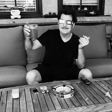 Charlie Sheen sledoval v štýle jemu vlastnom