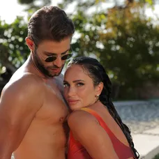 Fotenie s Tomášom: Niky ako sexy záchranárka