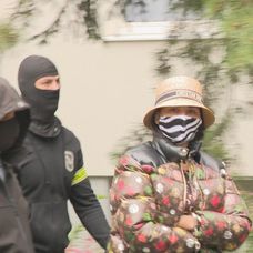 Zuzana S. Plačková v putách 