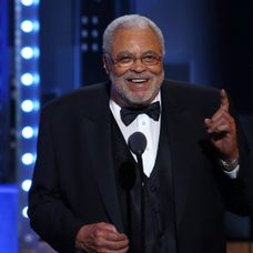 Vo veku 93 rokov zomrel legendárny americký herec James Earl Jones