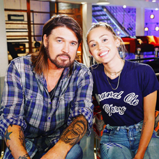 Miley s otcom Billy Ray Cyrusom