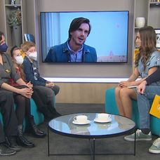 Max Rosa, Andrea Bučko, Sára Šalingová a Jakub Horanský v Teleráne.