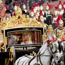 Kráľ Karol III. prejavom prvýkrát otvoril zasadnutie parlamentu