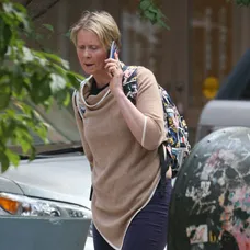 Cynthia Nixon v uliciach New Yorku.