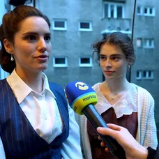 Sarah a Gréta o Dunaji.