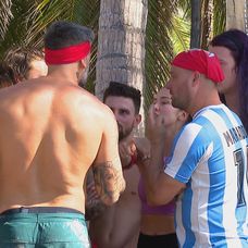 Výber Hrdinov rozosmial celý kmeň aj moderátora.