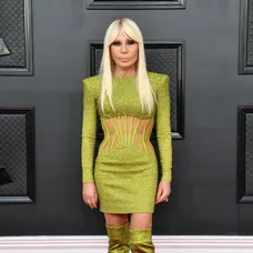 Donatella Versace na 64. ročníku udeľovania hudobných cien Grammy v Las Vegas