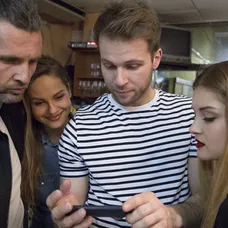 Tvoja tvár znie povedome, streaming