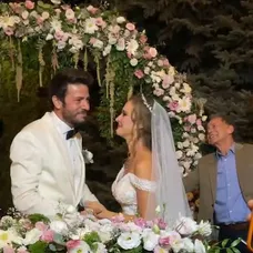 Ahmet Tansu Taşanlar a Oya Unustası