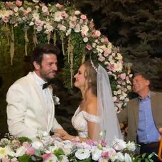 Ahmet Tansu Taşanlar a Oya Unustası