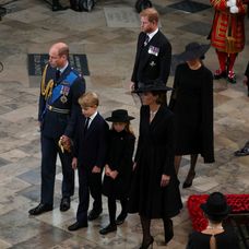 Vojvodkyňa a vojvoda zo Sussexu s rodinou