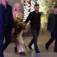 Lady Gaga s neznámym mužom