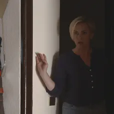 Predpokladá, že ide o zlodeja.