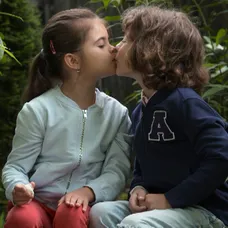 Julka (Laura Gavaldová) a Max (Tobias Král)