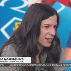 Michaela Majerníková a Kamil Mikulčík zo seriálu Výnimočná Nikol v Teleráne