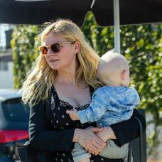 Kirsten Dunst so synčekom.