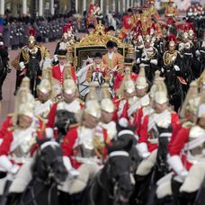 Kráľ Karol III. prejavom prvýkrát otvoril zasadnutie parlamentu