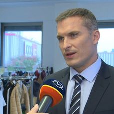 Ján Koleník stvárňuje v Druhej šanci hlavnú postavu lekára Andreja Fabiána.