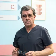 Peter Kočiš ako Staviarsky