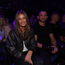 Sabina v spoločnosti Makhmuda