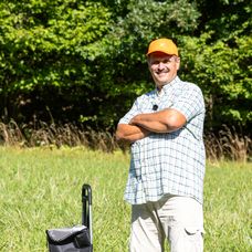 Farmári sa pri hre o odmenu schladili v bazéne, Timo mohol nakupovať