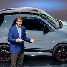 Nové modely automobilov značky Mercedes predstavili vo Frankfurte.