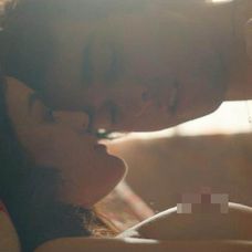 Lucy Hale v novom filme Dude