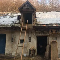 Maštale a ubytovanie pre pomocníkov