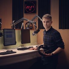 Dominik pracuje aj v známom slovenskom rádiu