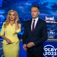 Moderátori Volebnej noci 2023 - Zlatica Švajdová Puškárová, Michal Kovačič,