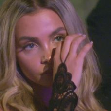 Majlov príchod na vilu.