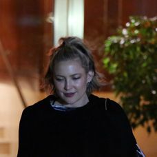 Brad Pitt na oslave narodenín exmanželky Jennifer Aniston