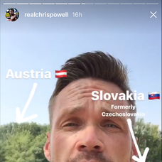 Chris takto opísal, že je pri hranici s Rakúskom a ysvetlil, že Slovensko bolo súčaťou Československa