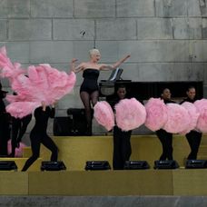 Lady Gaga na otváracom ceremoniáli na letných olympských hrách v Paríži