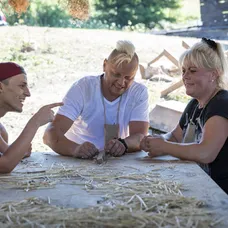 Dáša, Peťo, Jano a Jana prišli na Farmu ako prví
