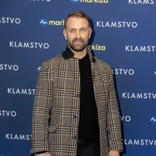 Tomáš Maštalír na premiére seriálu Klamstvo