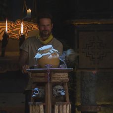 Na poslednej kmeňovej rade dostal najviac hlasov Tomáš a v dueli mu na Mikýřa nestačili sily.