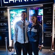 Tina na znovuotvorení klubu Channels