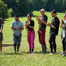 Duel pomocníkov, Farmu neopustil nikto, Matúš novým farmárom týždňa