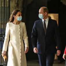 Kate a William navštívili vakcinačné centrum.