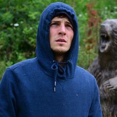 Peter sa na Farme necíti dobre