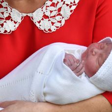 Prvá fotka tretieho dieťatka princa Williama a Kate Middleton.