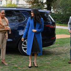 Meghan Markle spolu s mamou Doriou a princom Harrym.