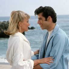 Olivia Newton-John a John Travolta v Pomáde