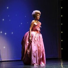 Nová scéna, 70 rokov, Sisa Sklovska