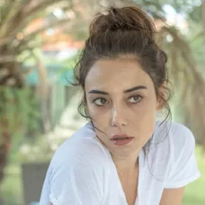 Cansu Dere